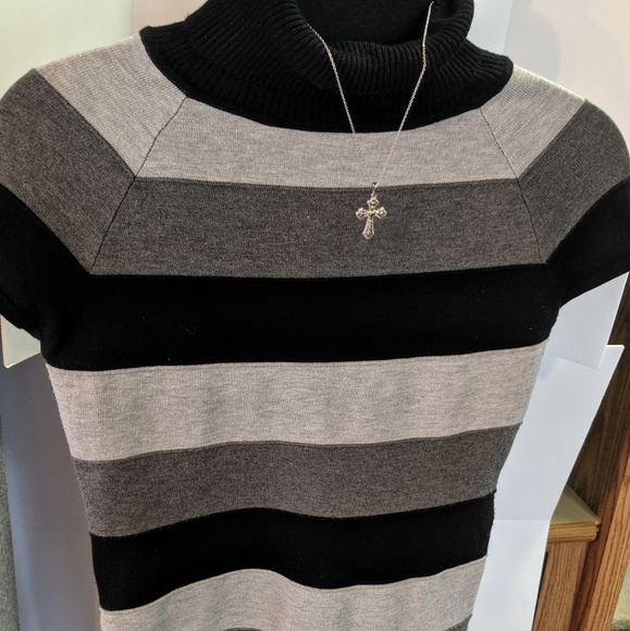 Xhilaration Dresses & Skirts - Xhilaration sweater dress size medium